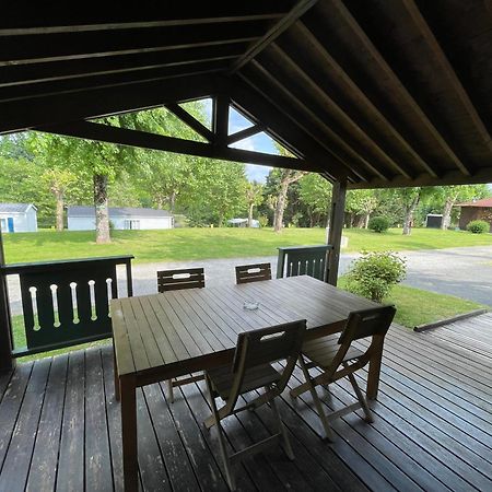 Saint-Sornin-Lavolps Camping Les Etoiles מראה חיצוני תמונה