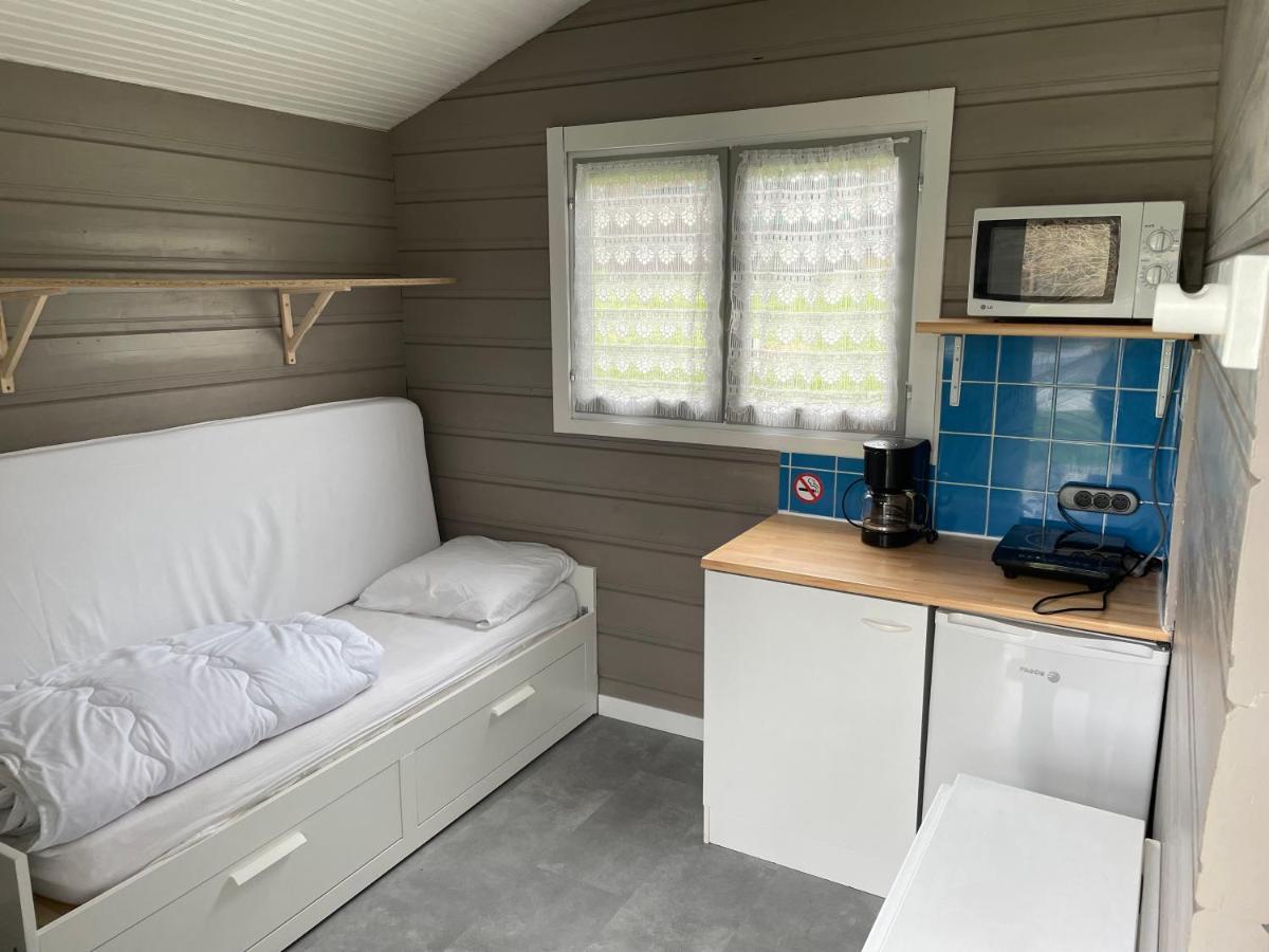 Saint-Sornin-Lavolps Camping Les Etoiles מראה חיצוני תמונה