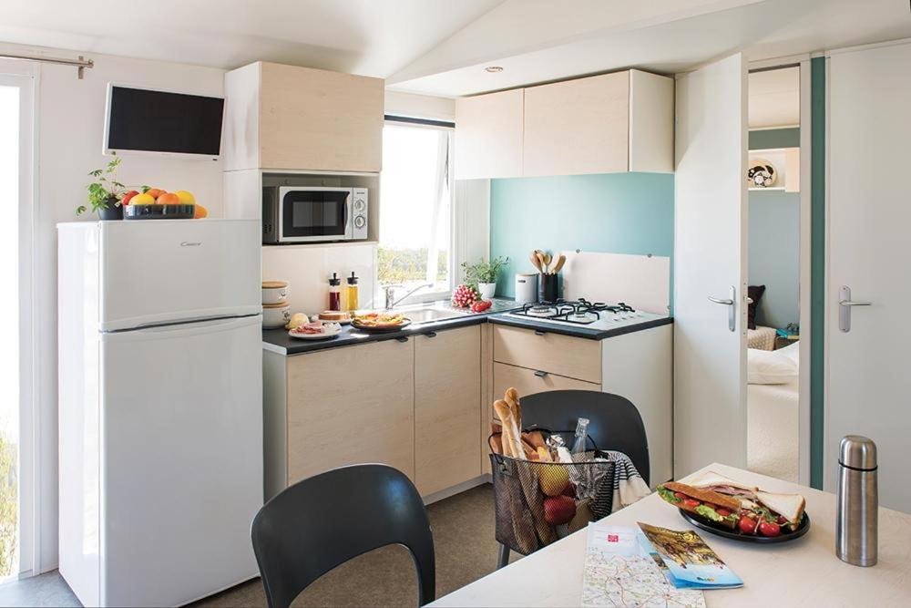 Saint-Sornin-Lavolps Camping Les Etoiles מראה חיצוני תמונה