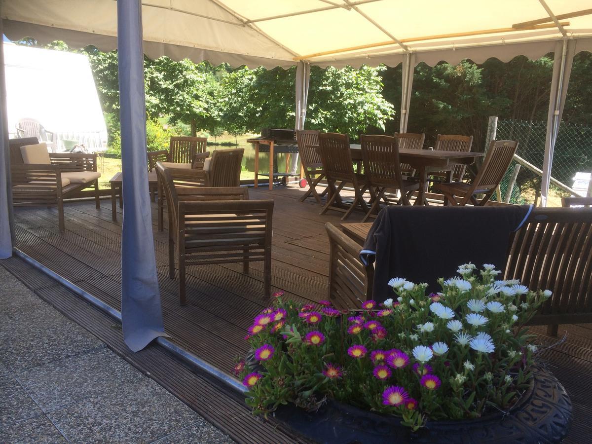 Saint-Sornin-Lavolps Camping Les Etoiles מראה חיצוני תמונה